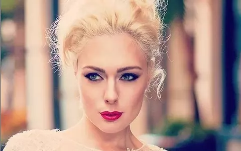 O mai ții minte pe Giulia Nahmany? Artista a slăbit enorm și arată perfect în costum de baie