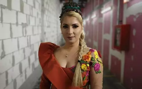 Letiția Moisescu, concurentă la Eurovision, este însărcinată. Primele imagini cu burtica de gravidă