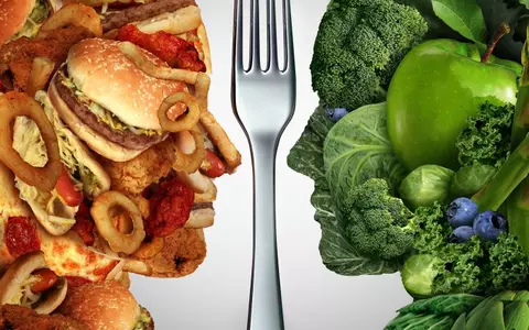 Top 7 alimente care ne pun viața în pericol. Le mănânci frecvent, dar nu știi cât de periculoase sunt!