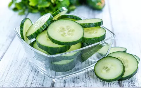 Dieta cu castraveţi, preferata vedetelor de la Hollywood. Cum poţi slăbi 7 kilograme în 7 zile cu castraveţi
