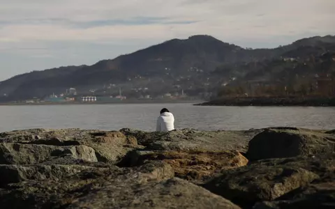 "Lacrimi la Marea Neagră", din toamnă la Kanal D. Tema serialului turcesc este tulburătoare: violenţa domestică
