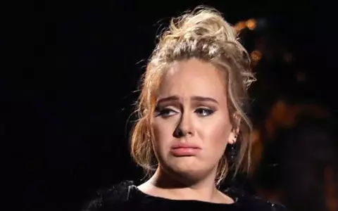 Adele divorțează după 3 ani de căsnicie și 8 de relație! Cântăreața va pierde o avere din cauza contractului prenupțial