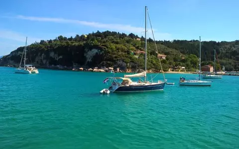 (P) Sporturi nautice în Corfu - insula aventurierilor
