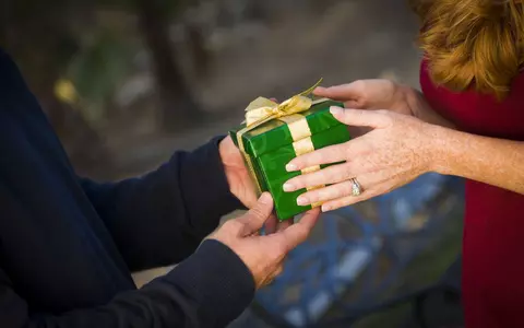 Cum să alegi cele mai frumoase cadouri pentru familie și prieteni
