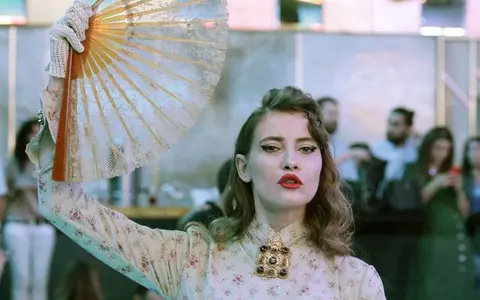 Iulia Albu dă din casă: câți bani a dat pe cel mai scump obiect de îmbrăcăminte din garderoba ei. A costat cât o mașină