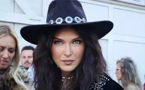 Monica Bârlădeanu e sexy, dar să vezi cât de frumos e fratele ei mai mic! Cum arată și cu ce se ocupă Petru Bârlădeanu