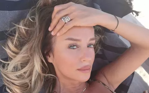 Tania Budi și-a pus implanturi mamare? Vedeta afișează un bust impresionant la 51 de ani. Arată wow!