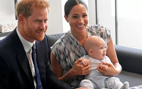 FOTO adorabile! Bebelușul regal Archie, în primul său tur regal oficial. Internetul a explodat: copilul seamănă izbitor cu tatăl său, prințul Harry!