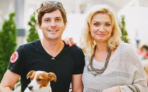 Ce face Cristina Cioran după plecarea de la "Acces Direct". Blonda şi-a luat iubitul într-o nouă aventură: „Numai prostii am făcut!”