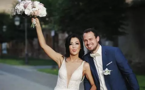 Îi mai știi pe Medana și pe Robert de la INSULA IUBIRII? Ea s-a întors însărcinată din Thailanda! Iată cele mai emoționante imagini cu familia lor!