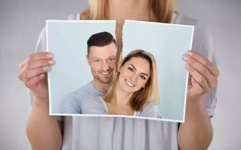 Prietenie cu fostul iubit? Unde e cazul să tragi linie! Spre binele tău...
