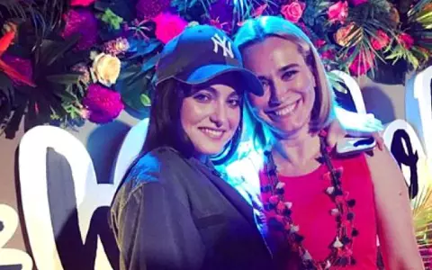 Fiica Andreei Esca și Angelina Jolie, pe covorul roșu de la Londra. Alexia Eram a purtat o ținută simplă, dar fosforescentă
