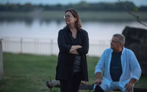 A murit soția lui Mircea Dinescu. De ce boală suferea soția poetului