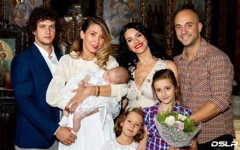 Alexandru, fratele Monicăi Anghel, și-a botezat cea de-a treia fetiță. La petrecere au venit și colegii de la Te cunosc de undeva!