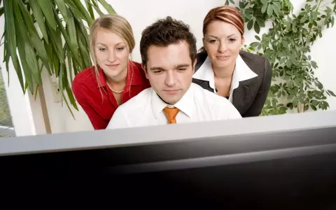 77% dintre români cred că IT-ul va fi cel mai căutat domeniu în viitor, iar aptitudinile care vor conta cel mai mult pentru angajatori vor fi creativitatea, adaptabilitatea și capacitatea de a lucra bine în echipă