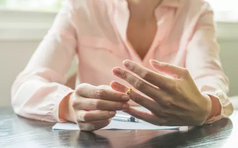 Treci printr-un divorț? Cum poți transforma asta într-o experiență pozitivă