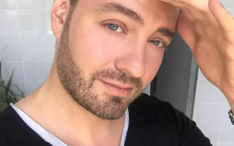 Alex Abagiu, concurent la Asia Express sezonul 3, e make-up artistul vedetelor. Loredana Groza și Delia se lasă des pe mâna lui