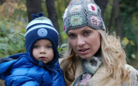 Adele Chirică, mama unui copil special, scrisoare emoţionantă pentru Iohannis: „Nu mai am încă 5 ani de pierdut din viața fiului meu cu handicap grav!”