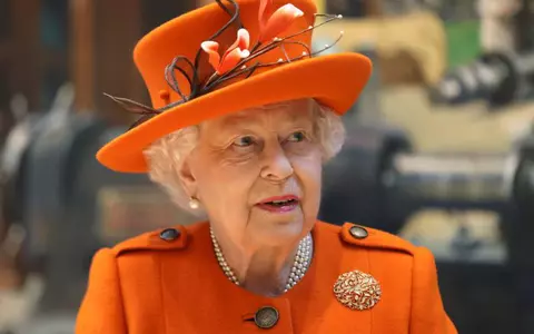 Ce dietă ține Regina Angliei pentru a-și menține greutatea, chiar și la 93 de ani. Are un truc la îndemâna oricui!