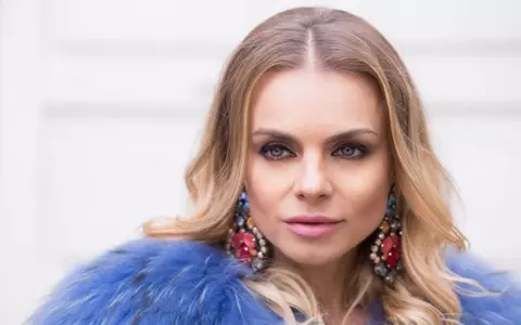 Jojo are un brad inedit pentru Crăciun, realizat din placaj: „Este frumos, practic și nu poluează!”