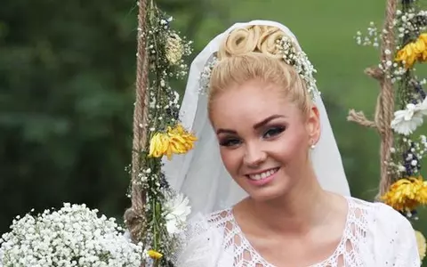 Maria Constantin, mai îndrăzneață ca niciodată! Fanii cântăreței de muzică populară au sărit ca arși când au văzut pozele: "Promovăm pornografia?"
