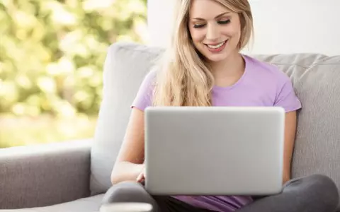 Studiu: site-urile pornografice sunt cel mai puțin dăunătoare pentru calculatorul tău! Din ce site inocent poți lua sigur un virus
