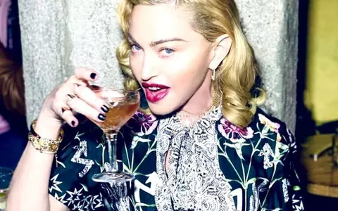 Madonna are o relație serioasă cu un dansator cu 40 de ani mai tânăr. Băiatul are vârsta fiicei ei, Lourdes