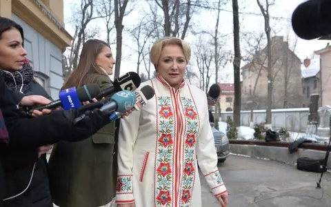 În ce ipostază neobișnuită a fost fotografiată Viorica Dăncilă, după ce a pierdut alegerile prezidențiale. Fosta sefă a PSD, la cumpărături într-un supermarket din Ploiești!