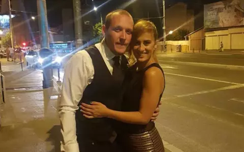 WHAT’S UP şochează! A muşcat şi a ameninţat poliţiştii: „Vă rup picioarele! Vin cu băieții și vă bat de vă sparg!”