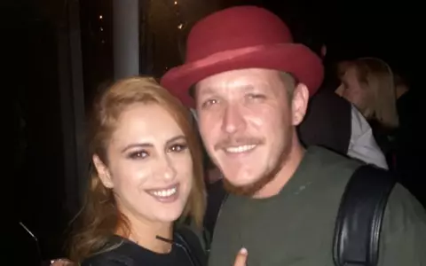 What's Up și-a cerut iubita în căsătorie cu un inel de logodnă ieșit din comun: "Îmi doresc trei copii cu Alice!"