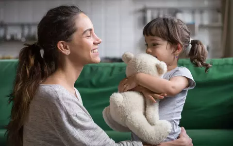 3 stiluri de parenting pe care trebuie să le eviți! Specialiștii spun că sunt foarte toxice pentru copil