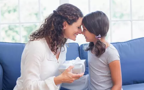 Învață-ți copilul bucuria de a dărui, Sărbatorile sunt ocazia perfectă! De ce e importantă generozitatea