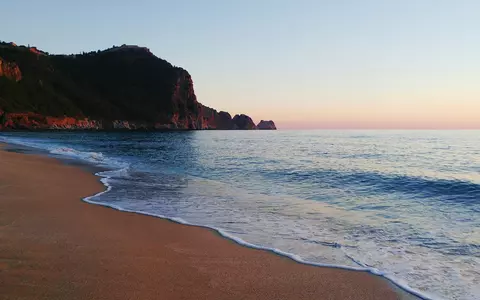 (P) Side - vacanță de relaxare și explorare