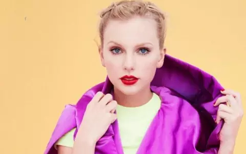Drama cumplită a celei mai bogate cântărețe din lume. Taylor Swift, urmărită de necaz: ambii părinți au fost diagnosticați cu cancer
