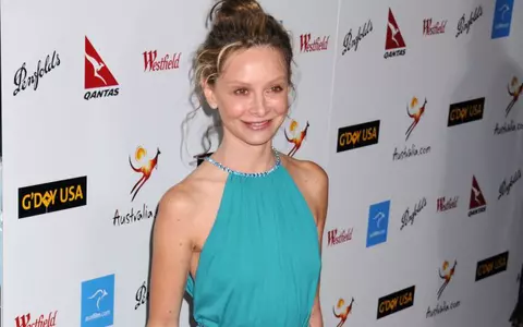 O mai ții minte pe Calista Flockhart, actrița din Ally McBeal? O boală aproape i-a distrus viața. Cum arată la 55 de ani!