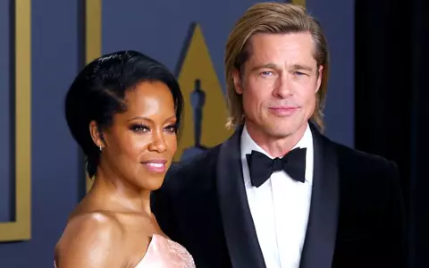 Brad Pitt, sărut pătimaș cu actrița care i-a înmânat Premiul Oscar pentru cel mai bun actor în rol secundar. Fotografiile vorbesc de la sine!