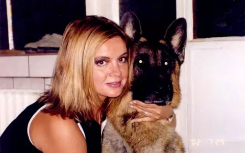 Ce s-a ales de cei doi câini care au vegheat la căpătâiul Cristinei Țopescu. Au suferit un șoc la moartea iubitei lor stăpâne