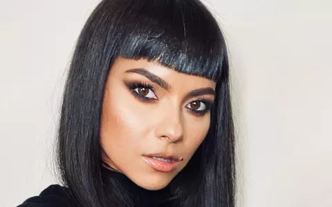 INNA este asaltată de fani, în străinătate, precum un star de la Hollywood! Surprinzător cum a fost filmată vedeta pe străzile din București!