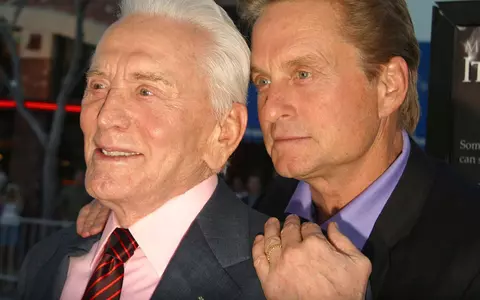 Ultima dorinţă a lui Kirk Douglas, îndeplinită de fiul lui, Michael Douglas: "M-a implorat cu lacrimi în ochi să..."