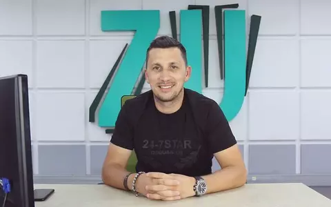 Poezia scrisă de Flick pentru Mirela Vaida. ”O săptămână cu vulpiţa şi şi-a luat vilă domniţa”