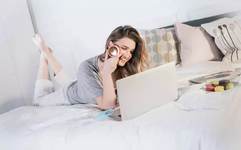 (P) Cum să ai grijă de tenul tău acasă   în doar 90 de secunde