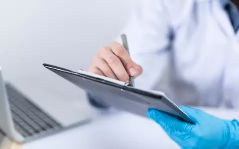 Nu doar cadrele medicale sunt expuse unui risc crescut de infecţie cu noul coronavirus! Categoriile profesionale în care contactul uman este inevitabil și care ar putea fi afectate de COVID-19