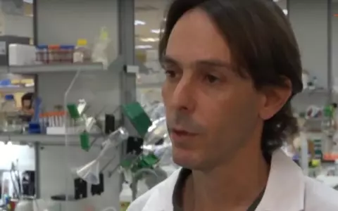 Cercetător israelian care a contribuit la crearea unui vaccin împotriva COVID-19: "Sunt convins că beneficiile vor fi cu mult mai mari decât posibilele reacţii adverse". Când ar putea fi vaccinul disponibil pe piață