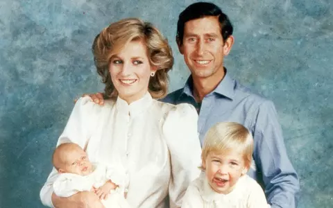 Secrete dureroase ies la iveală. Replica incredibilă a Reginei Elisabeta când Prințesa Diana i-a spus că Charles o înșală