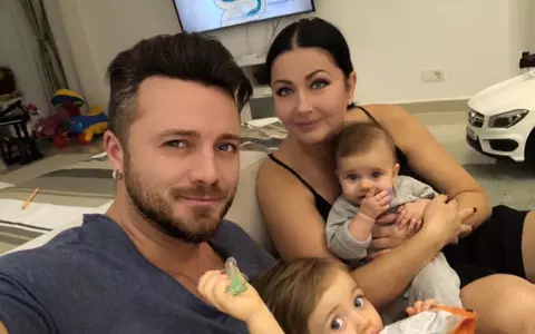 Gestul Gabrielei Cristea, taxat de specialiști. I-a dat fiicei să mănânce din furculița ei