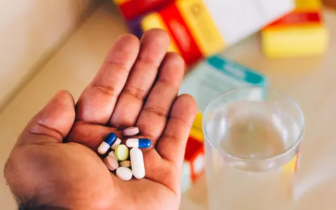 NU vă tratați acasă! Lista medicamentelor pe care le primesc românii diagnosticați cu coronavirus