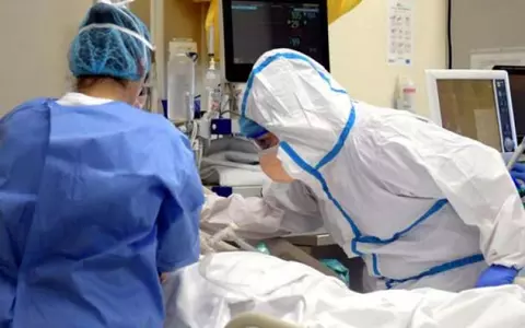 Plecări în masă la spitalul din Orăştie. Mai mulţi medici şi-au dat demisiile după apariţia Ordonanţei Militare 4