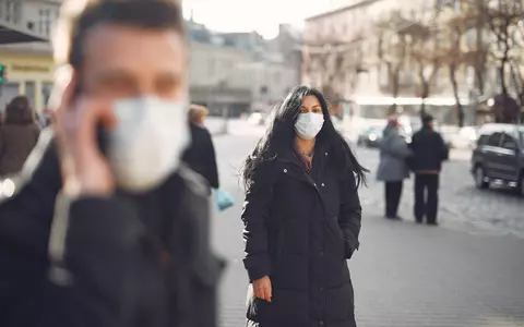 Studiile arată că noul coronavirus a suferit zece mutații. Tinerii nu sunt feriți de COVID-19. Avertismentul unui medic: "Pentru cei care cred că sunt nemuritori..."