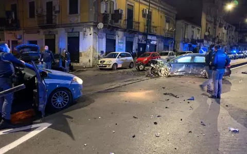 Un polițist italian a murit la Napoli, în timp ce urmărea doi români care au încercat să jefuiască o bancă. Doi au fost prinși, al treilea este căutat de Poliție