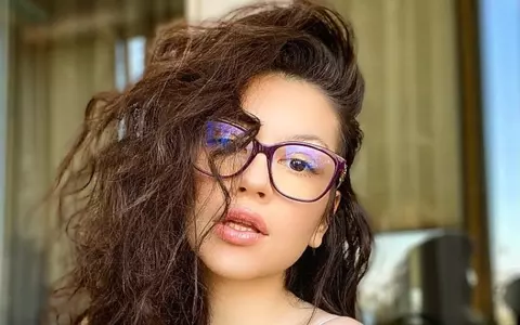 Cleopatra Stratan, într-o nouă ipostază surprinzătoare pe Instagram. Adolescenta s-a pozat sexy, după ce abia a ieșit din duș